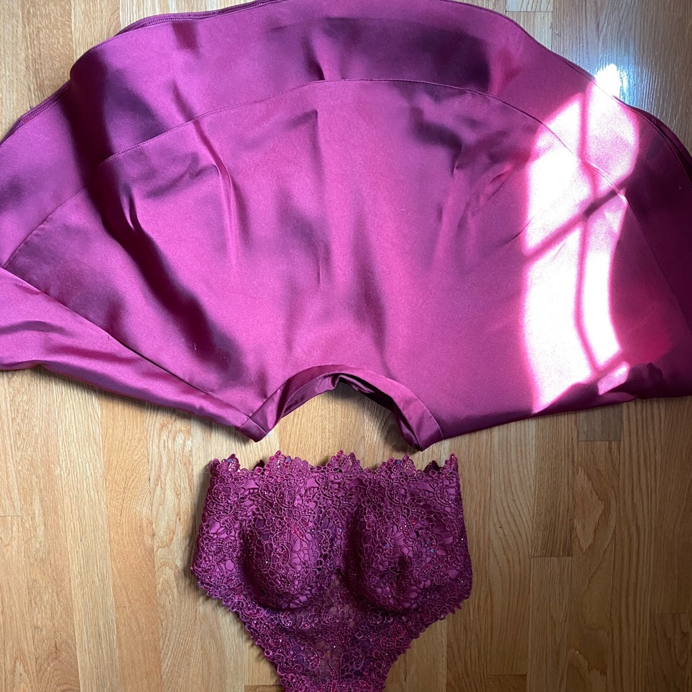 Worn once, jeweled top, 2 piece formal dress